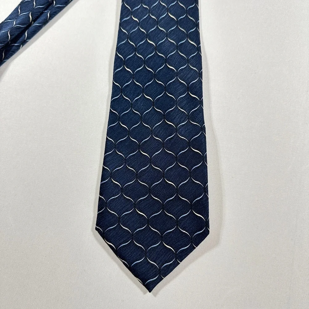 Men’s Bill Blass Italian Made Necktie​​​ - Picture 2 of 6